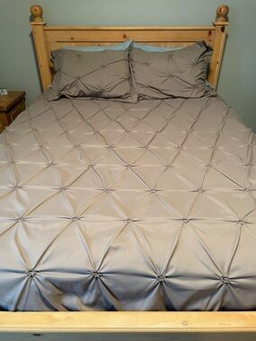 Tufted Pintuck Duvet Cover Set - Taupe